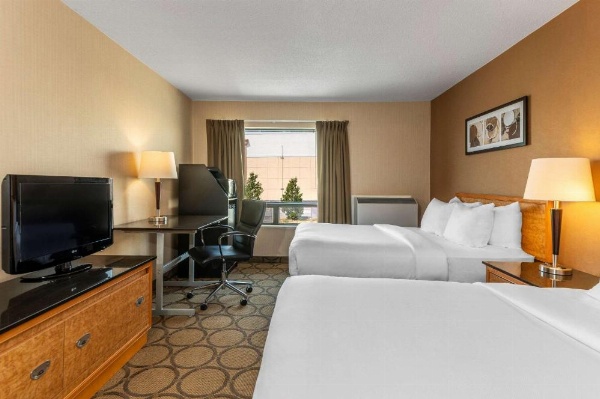 Comfort Inn Laval image 16